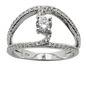 <p>Diamond Long Ring</p>